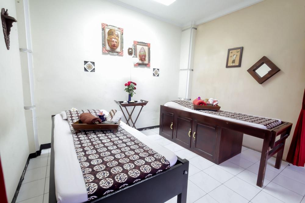 Royal Hotel And Villa Batu Batu  Eksteriør bilde