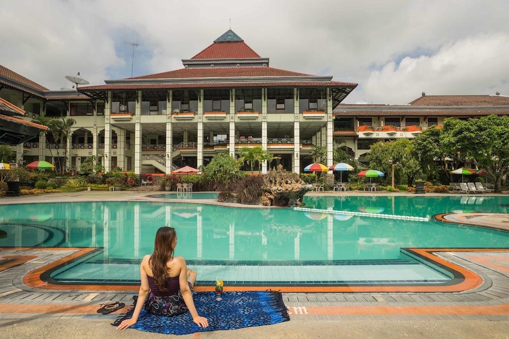 Royal Hotel And Villa Batu Batu  Eksteriør bilde