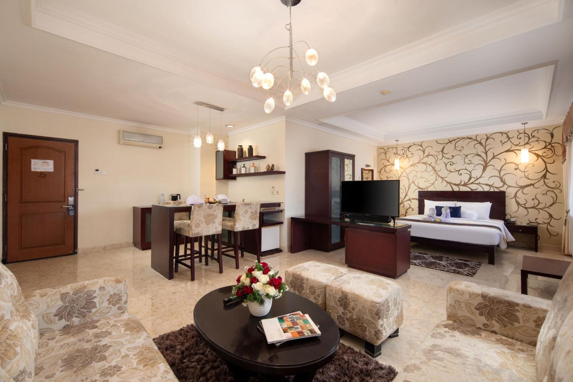 Royal Hotel And Villa Batu Batu  Eksteriør bilde