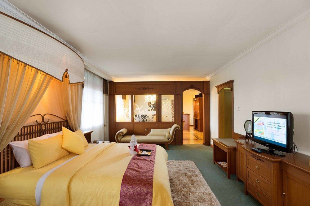 Royal Hotel And Villa Batu Batu  Eksteriør bilde