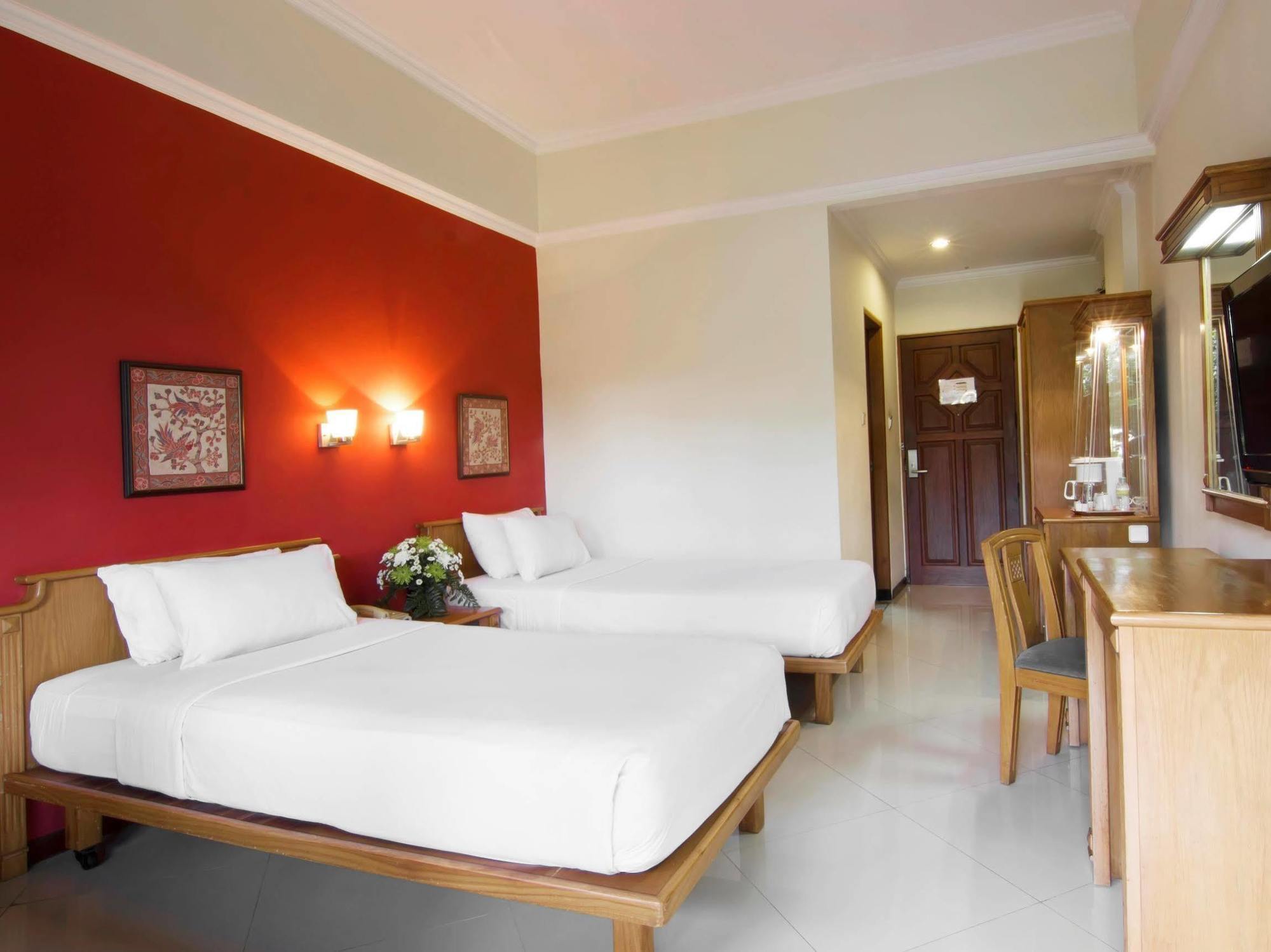 Royal Hotel And Villa Batu Batu  Eksteriør bilde